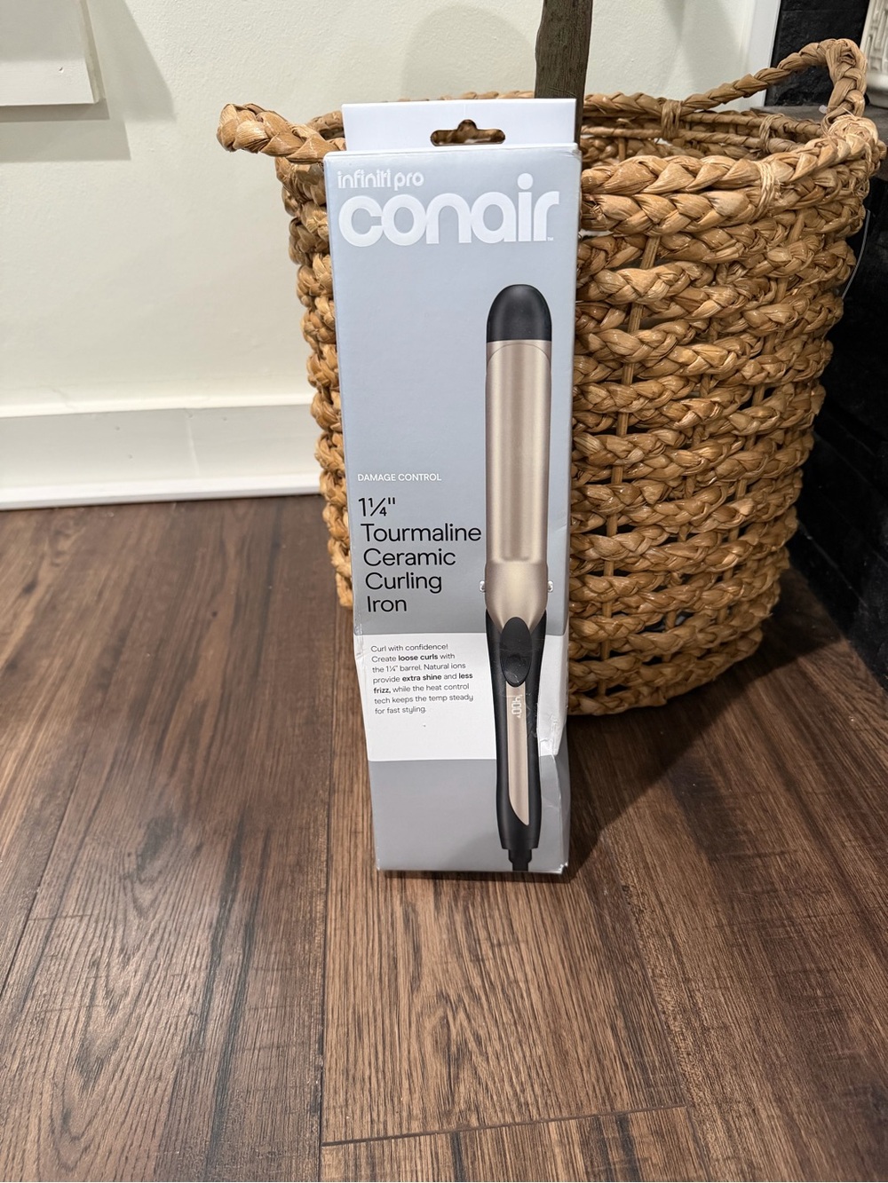 INFINITIPRO BY CONAIR Tourmaline Ceramic 1 1/4-inch Digital Curling Iron Loose